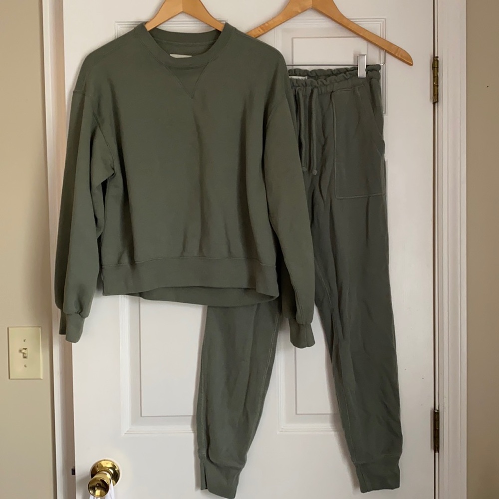 Abercrombie Lounge Set